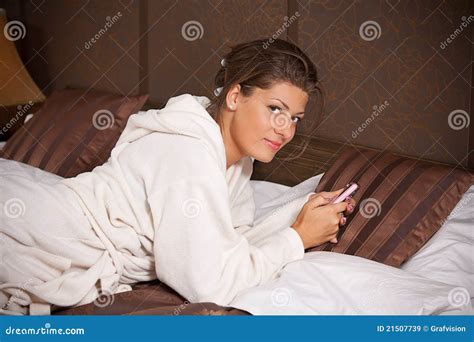 Woman Texting Stock Image Image Of People Girl Elegant 21507739