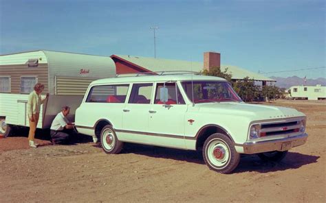 Chevrolet Suburban Through The Years 1935 2017 Chron