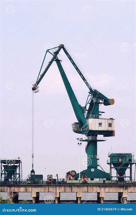 Dock Crane Royalty-Free Stock Photo | CartoonDealer.com #15632991