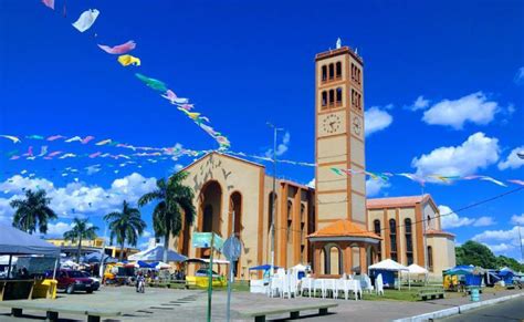 Parintins conheça o festival folclórico e esse paraíso amazônico