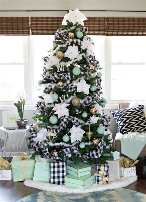 31 Cozy Buffalo Check Christmas Decor Ideas Shelterness