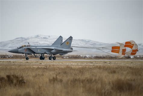 Свої МиГ-31 також має Казахстан, але не дивно, що ми про це майже ...