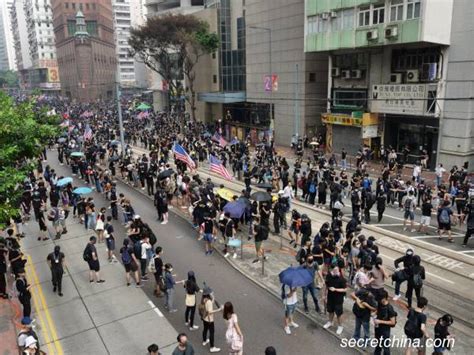 【圖集】香港反極權 警察發射催淚彈清場 反送中 遊行 時政聚焦 看中國网