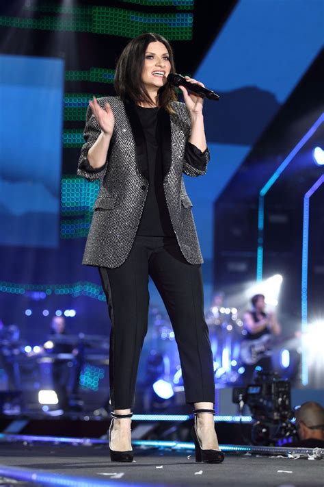 Laura Pausini Conciertos 2024 - Carri Cristin