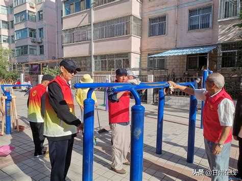 「创建全国文明城市 建设幸福美好新甘州」甘州区南街街道泰安社区开展“助力创城我先行”党员奉献日主题活动居民