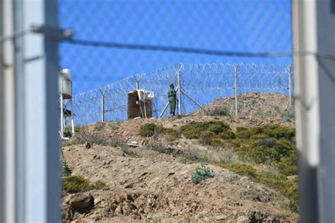 Le Maroc Repousse Des Centaines De Migrants Qui Tentaient Dentrer Dans