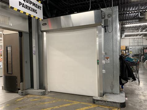 Walk-In Freezer Doors | RollSeal Doors