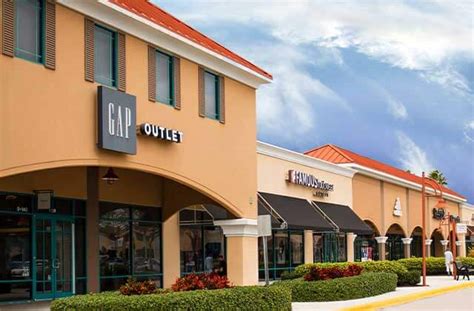 Vero Beach Outlets Outdoor Shopping Center Ft Drum Ft Pierce