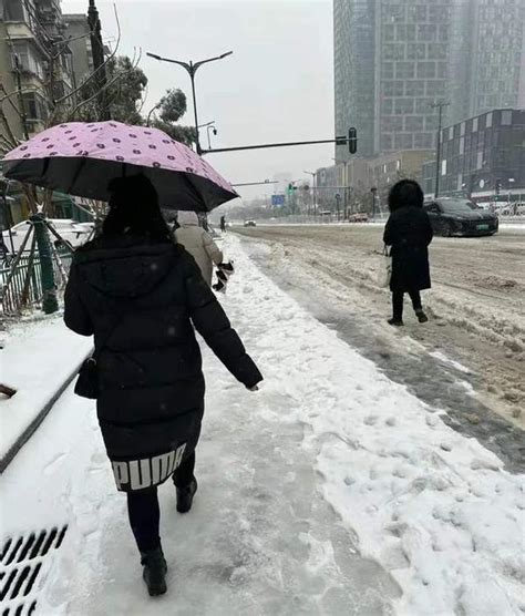 朋友圈上（摔）班（跤）大赏开始了 内附雪天防摔秘籍→ 知乎