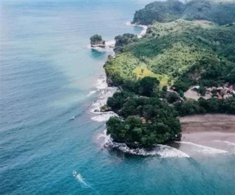 Menjelajahi Pantai Pantai Indah Di Pangandaran Cek Harga Tiket Masuk