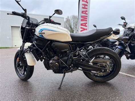 YAMAHA XSR 700 2023 700 Cm3 Moto Roadster 1 800 Km 87220 Feytiat