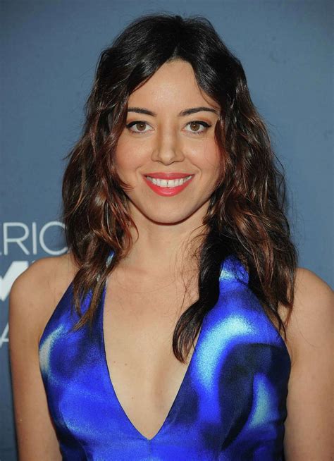 Emma Watson Amanda Seyfried Caught Up In Separate Nude Photo Leaks Scandals