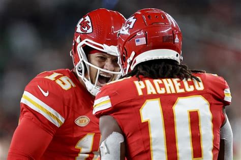 Chiefs Patrick Mahomes Sets The Nfl Record For The Fastest To Reach 200 Td Passes Winnipeg