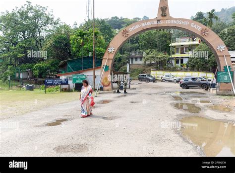 People At Indo Bangladesh Border Entry Gate Meghalaya India Stock