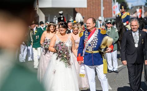 Grevenbroich Allrather Feiern Ihr Schützenfest Im Dorf