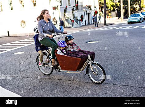 Bakfietsen Fotos Und Bildmaterial In Hoher Aufl Sung Alamy