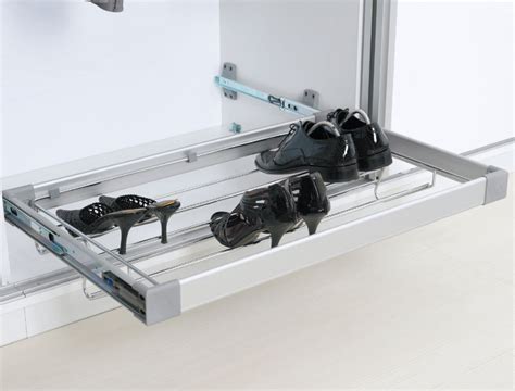 Полки для обуви в шкаф купе: сетчатые, выдвижные, откидные