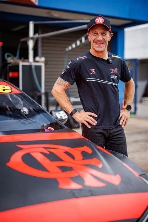 Tony Kanaan E Texaco Racing Apresentam Stock Car Nas Cores Do Flamengo