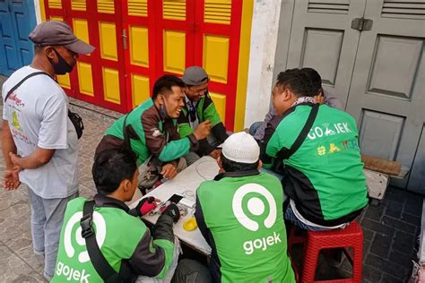 Driver Ojek Online Sampai Pedagang Asongan Bisa Daftar Bpjs