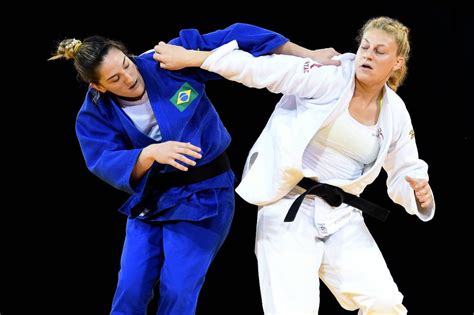 Mayra Aguiar Leva Ouro No Grand Slam De Paris Brasileiros Conquistam