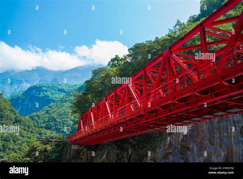 Red Suspension Bridge Hi Res Stock Photography And Images Alamy