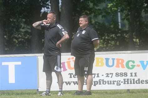 Leineblitz Frauen Fu Ball Gro E Personalnot Beim Fc Sarstedt