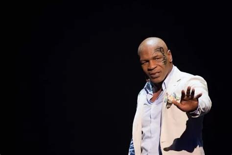 Mike Tyson Hajar Pria Mabuk Di Pesawat Dan Cerita Pertandingan Tinju