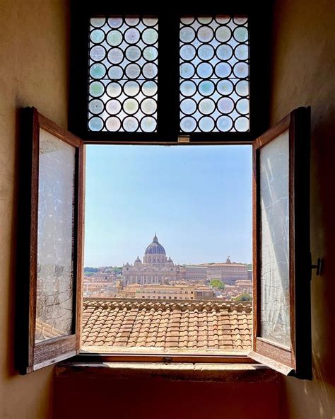 Turismo Roma On Twitter Una Finestra Di Castel Sant Angelo Che Si