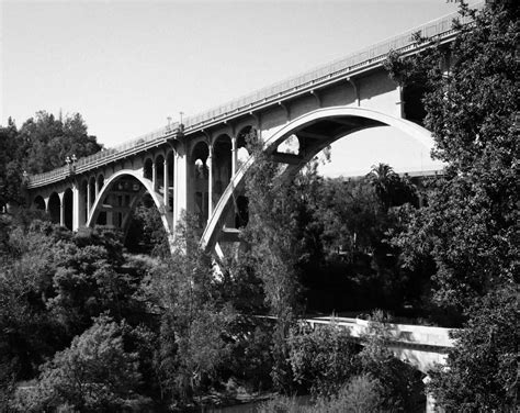 America's famous suicide bridge: Pasadena's Colorado Street Bridge : r ...