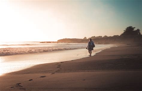 10 Benefits Of Cleaning Up Your Local Beach Tentree®