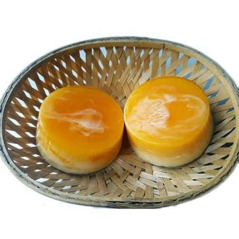 Solid Round Yellow Handmade Soap Packaging Size Gm Type Of