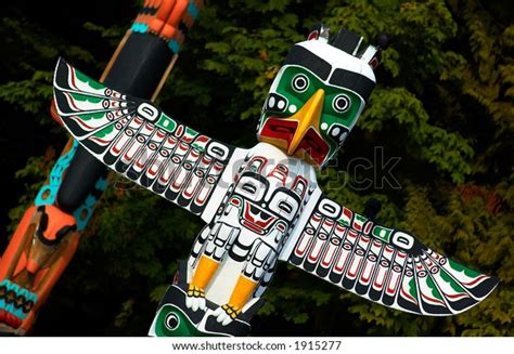 Totem Pole Eagle Wings More Keyword Stock Photo 1915277 Shutterstock