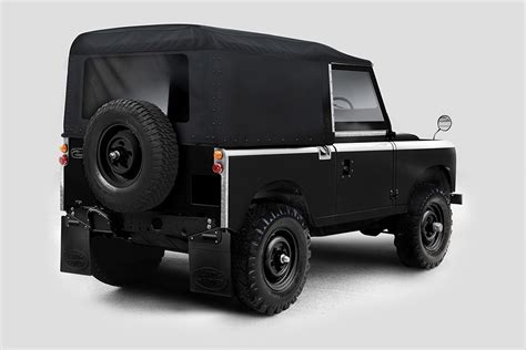 Everrati Land Rover Series IIA SUV Uncrate