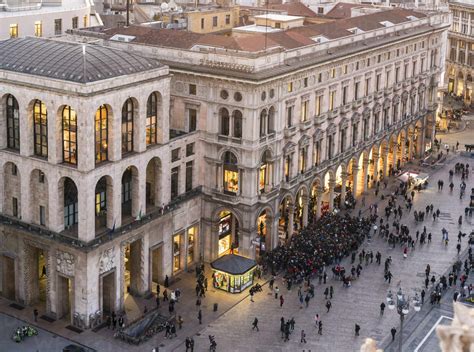 View of the buildings in the Cathedral square in Milan, Lombardy, Italy ...