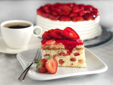 Gâteau aux fraises Recette de Gâteau aux fraises Marmiton