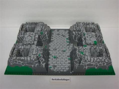 Lego RAISED 32x48 BASE-PLATE 10"x15" Pits Gray Stone & Grass Pattern ...