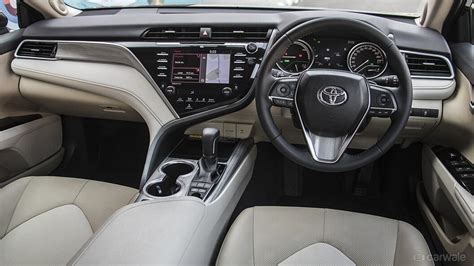 Camry Interior Image, Camry Photos in India - CarWale