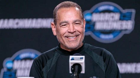 Houston Basketball Coach Texas Kelvin Sampsons Salary And Net Worth