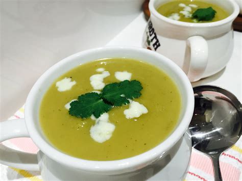 Broccoli And Stilton Cheese Soup - Ramona's Cuisine