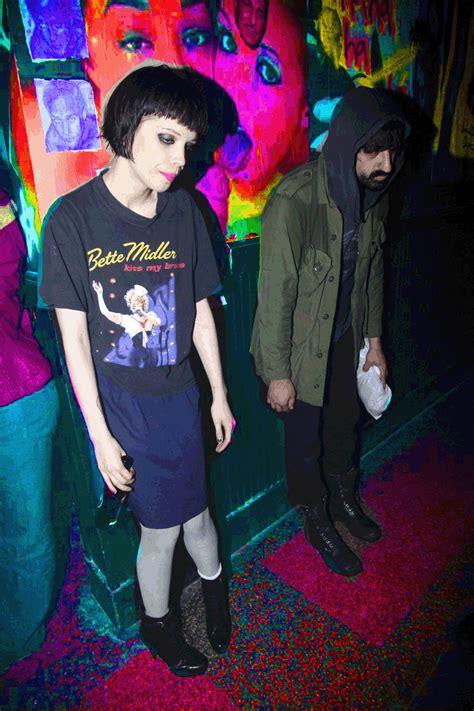 Crystal Castles With Alice Glass Crystal Castle Castle Crystals