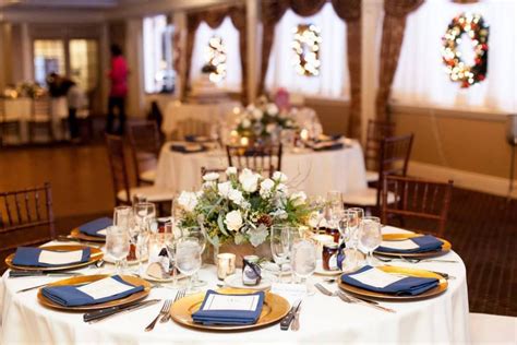 Ivory Table Cloth Gold Charger Plate Navy Blue Napkin Hudsonvalleyweddings Tablescapes