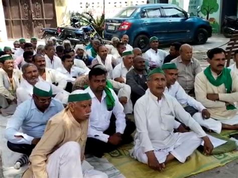 Dharna In Tehsil Memorandum Submitted To Sdm किसानों ने उठाई ओटीएस