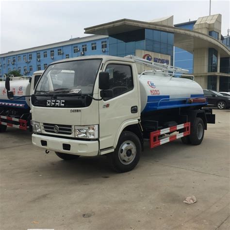 Dongfeng Liters Vacuum Fecal Suction Truck Septic Tank Truck