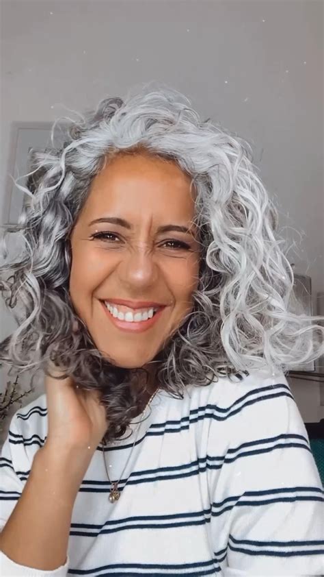 8 Tips For Women With Gray Curly Hair To Embrace Its Natural Color And