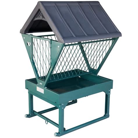 Outdoor Horse Hay Feeders | 45 Series | Farmco Manufacturing