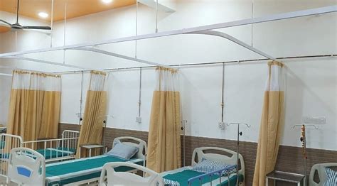 Aluminium Hospital Icu Curtains And Curtain Tracks Size 7 4 At Rs 190