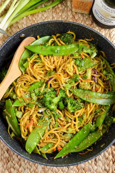 Quick Hoisin Vegetable Noodle Stir Fry Slimming Eats Recipes