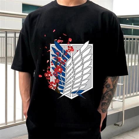 Koszulka T shirt Anime on Titan Atak Tytanów Herb Zwiadowcy