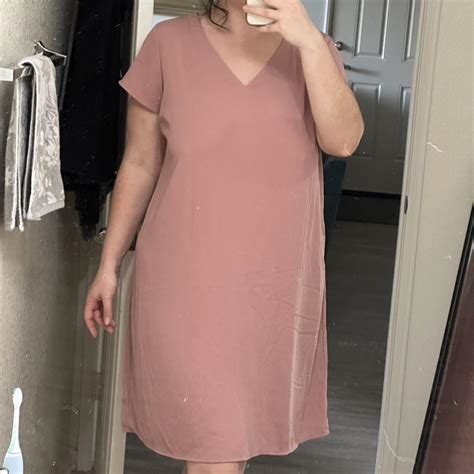 Xxl Blush Colored Vneck Short Sleeve Flowy Dress Depop