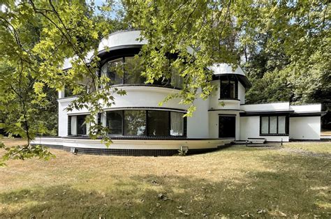 5 Art Deco Homes For Sale In Belgium And France The Spaces